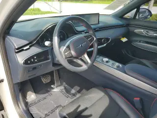 Genesis GV70 2023 AWD 2.5T Estándar 4p SUV