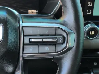 GMC Canyon 2023 4x4 Denali 4p. Cabina Crew 5 pies. SB