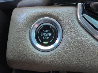 GMC Canyon 2023 4x4 Denali 4p. Cabina Crew 5 pies. SB