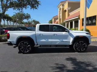 GMC Canyon 2023 4x4 Denali 4p. Cabina Crew 5 pies. SB
