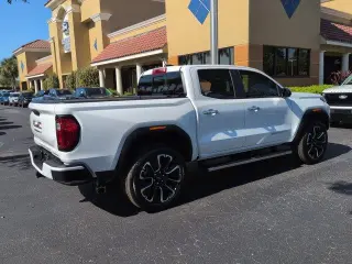 GMC Canyon 2023 4x4 Denali 4p. Cabina Crew 5 pies. SB