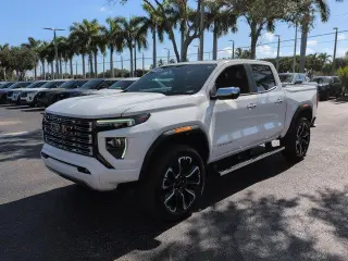 GMC Canyon 2023 4x4 Denali 4p. Cabina Crew 5 pies. SB
