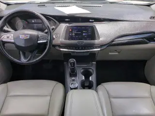 Cadillac XT4 2023 Premium Luxury 4 puertas Crossover