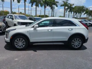 Cadillac XT4 2023 Premium Luxury 4 puertas Crossover