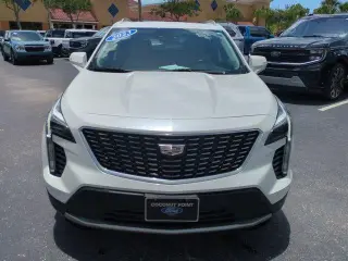 Cadillac XT4 2023 Premium Luxury 4 puertas Crossover