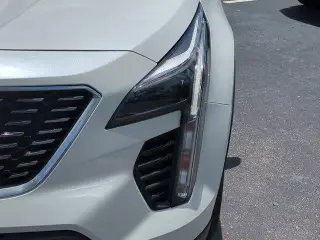 Cadillac XT4 2023 Premium Luxury 4 puertas Crossover