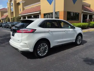 Ford Edge 2024 AWD Titanium 4 puertas SUV