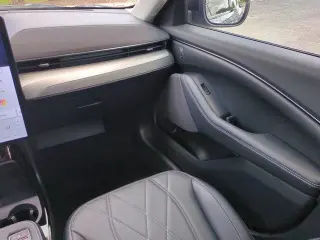 Ford Mustang Mach-E 2023 Select 4 puertas SUV