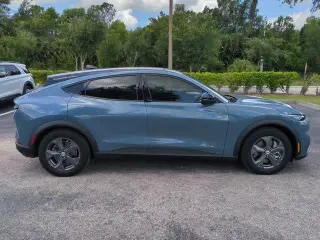 Ford Mustang Mach-E 2023 Select 4 puertas SUV