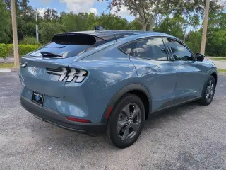 Ford Mustang Mach-E 2023 Select 4 puertas SUV