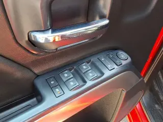 Chevrolet Silverado 1500 2018 4x4 LT 4p. Cabina Doble 6,5 pies. BA