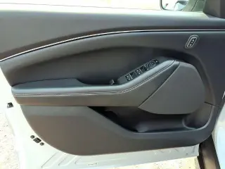 Ford Mustang Mach-E 2023 AWD Select 4p SUV
