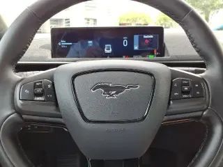 Ford Mustang Mach-E 2025 Premium 4p SUV