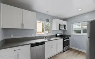 2 BEDROOM APT IN JAMES M WOOD