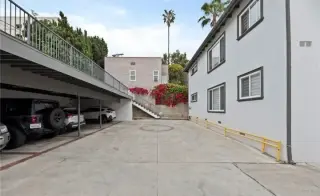 2 BEDROOM APT IN JAMES M WOOD