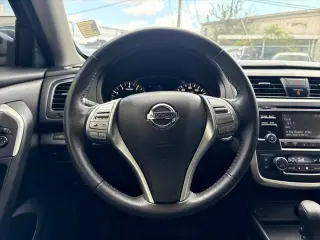 Nissan Altima 2017 2.5 SV Sedán 4p