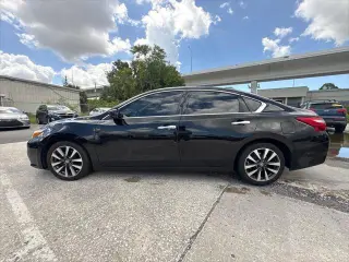Nissan Altima 2017 2.5 SV Sedán 4p