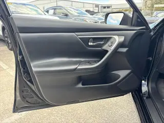 Nissan Altima 2017 2.5 SV Sedán 4p