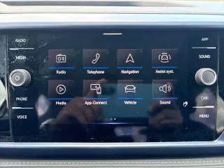 Volkswagen Taos 2024 SE 4p SUV