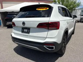 Volkswagen Taos 2024 SE 4p SUV