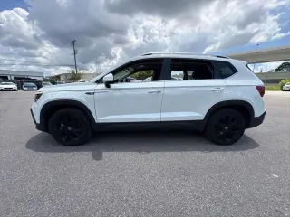 Volkswagen Taos 2024 SE 4p SUV