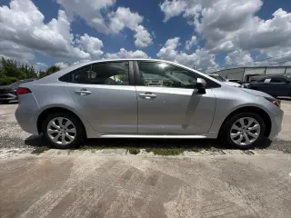 Toyota Corolla 2022 LE Sedán 4p.