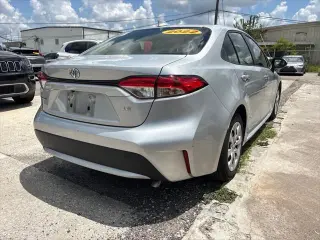 Toyota Corolla 2022 LE Sedán 4p.