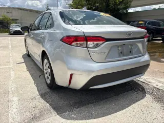 Toyota Corolla 2022 LE Sedán 4p.