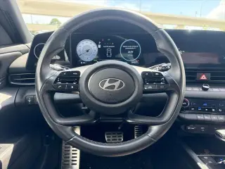 Hyundai ELANTRA Hybrid 2025 SEL Sport 4p Sedan