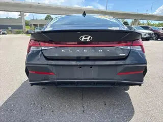 Hyundai ELANTRA Hybrid 2025 SEL Sport 4p Sedan