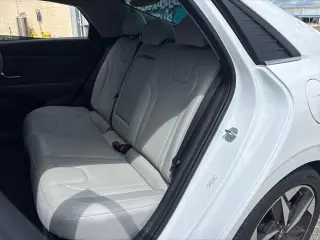 Hyundai ELANTRA Hybrid 2023 Limited 4p Sedan