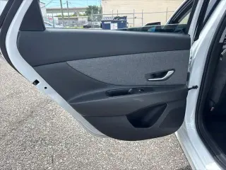 Hyundai ELANTRA Hybrid 2023 Limited 4p Sedan