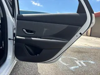 Hyundai ELANTRA Hybrid 2023 Limited 4p Sedan