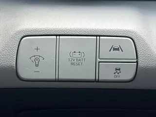 Hyundai ELANTRA Hybrid 2023 Limited 4p Sedan
