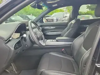 Genesis GV70 2023 AWD 2.5T Standard 4p SUV