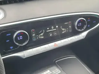 Genesis GV70 2023 AWD 2.5T Standard 4p SUV