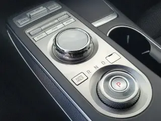 Genesis GV70 2023 AWD 2.5T Standard 4p SUV