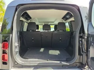 Land Rover Defender 2023 AWD 110 Edición 30 Aniversario 4p SUV