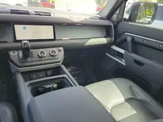 Land Rover Defender 2023 AWD 110 Edición 30 Aniversario 4p SUV