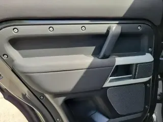 Land Rover Defender 2023 AWD 110 Edición 30 Aniversario 4p SUV