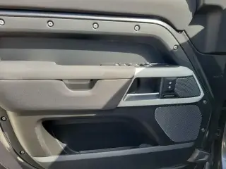 Land Rover Defender 2023 AWD 110 Edición 30 Aniversario 4p SUV