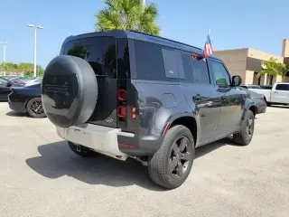Land Rover Defender 2023 AWD 110 Edición 30 Aniversario 4p SUV