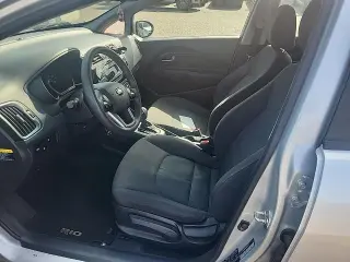 Kia Rio 5 Puertas 2016 LX 4p Wagon