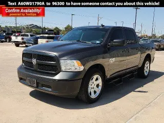 Ram 1500 Classic 2023 4x4 Tradesman 4p. Cabina de tripulación 5.5 pies CA Pickup