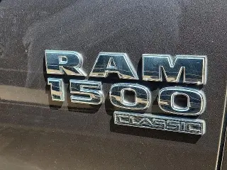 Ram 1500 Classic 2023 4x4 Tradesman 4p. Cabina de tripulación 5.5 pies CA Pickup