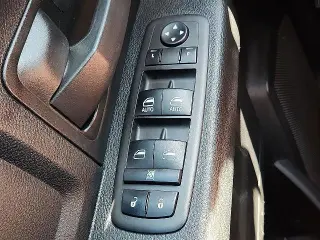 Ram 1500 Classic 2023 4x4 Tradesman 4p. Cabina de tripulación 5.5 pies CA Pickup