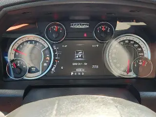 Ram 1500 Classic 2023 4x4 Tradesman 4p. Cabina de tripulación 5.5 pies CA Pickup
