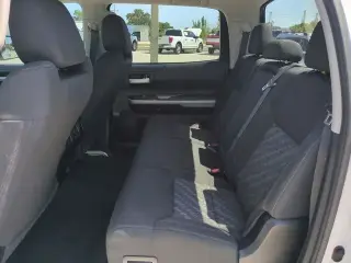 Toyota Tundra 2021 4x2 SR5 4 puertas CrewMax Cab Pickup SB
