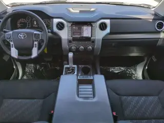 Toyota Tundra 2021 4x2 SR5 4 puertas CrewMax Cab Pickup SB