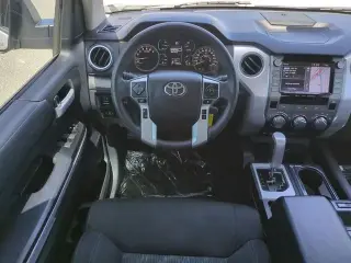 Toyota Tundra 2021 4x2 SR5 4 puertas CrewMax Cab Pickup SB